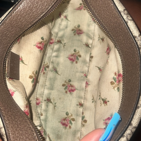 GUCCI CROSSBODY - Picture 15 of 17